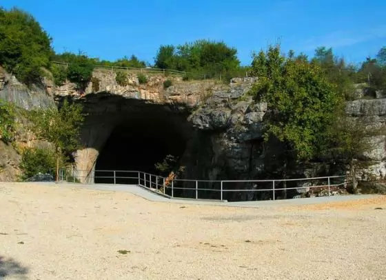 Еднодневна екскурзия до Геопарк Искър-Панега, пещера Съев...