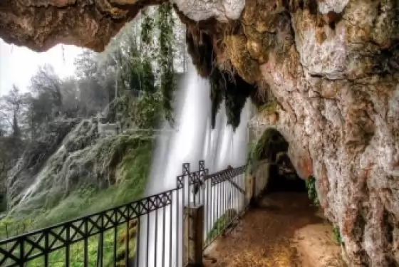 Водопадите в Едеса и градът на Водата 